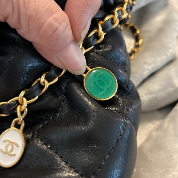 Chanel bag never used no tags Beautiful, 5 charms each one stamped on the back - Picture 5 of 10